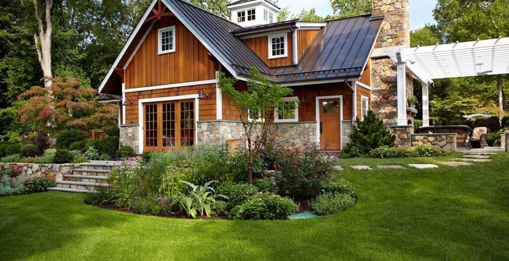 Gorgeous In Green House